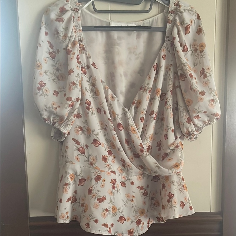 Astr White Floral Puff Sleeve Wrap Blouse